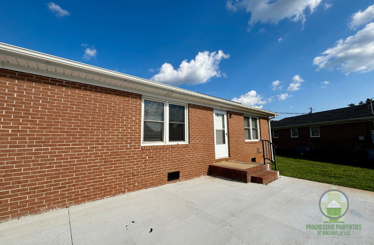 900 East Georgia Road - 6E
