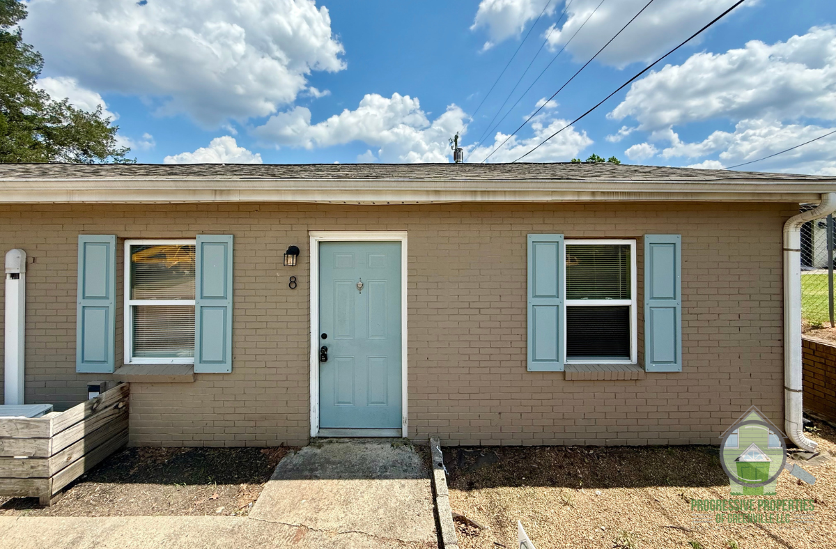 3806 East North Street - 8